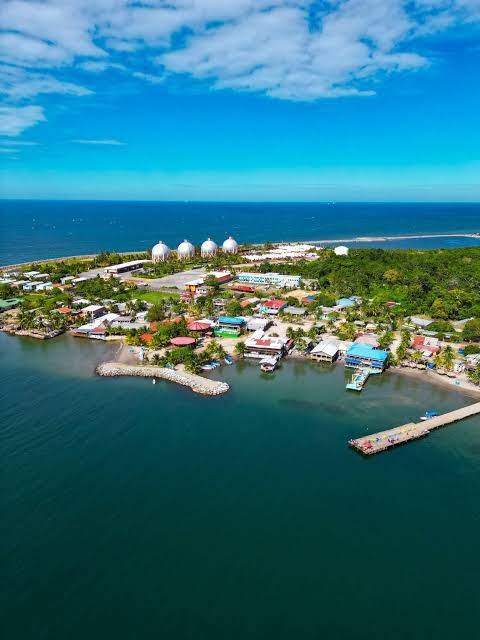 Omoa and the Caribbean coast from above